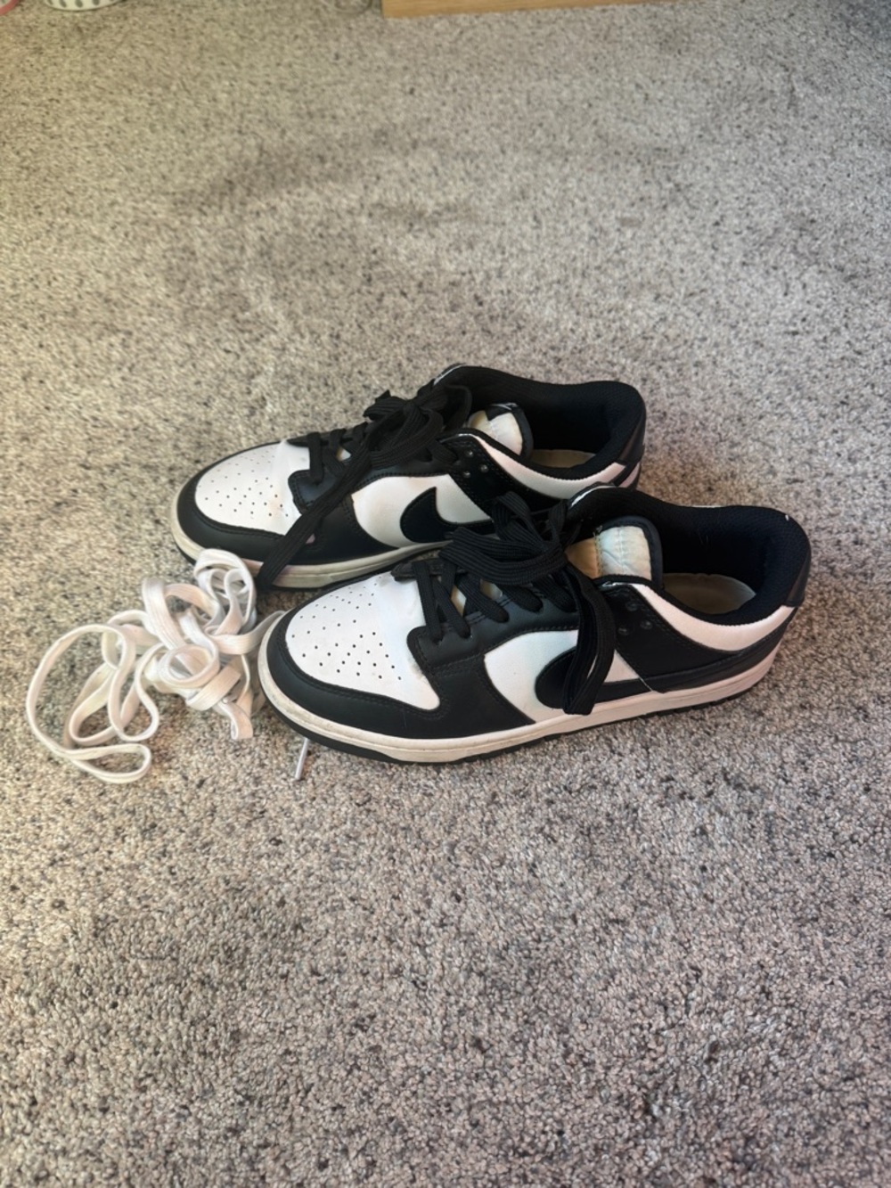 women’s black and white panda nike dunks